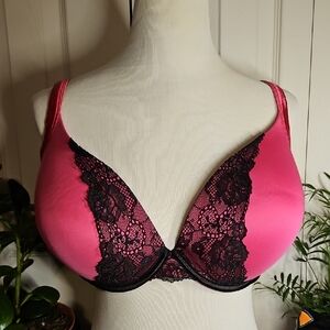 Cacique Elegant Pink and Black Lace Bra